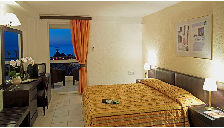 Hersonissos Palace, Крит